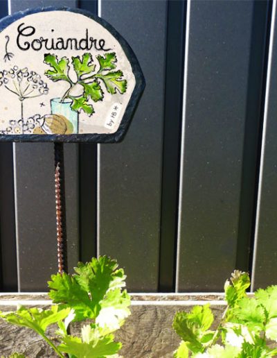 étiquette de jardin métal et ardoise illustration by HB