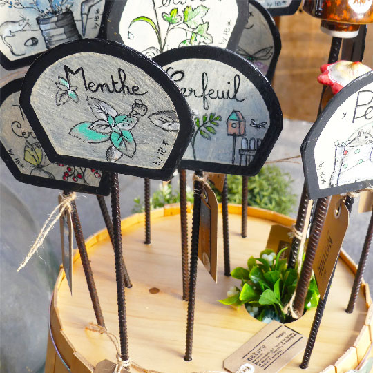étiquettes marque plantes ardoise et métal